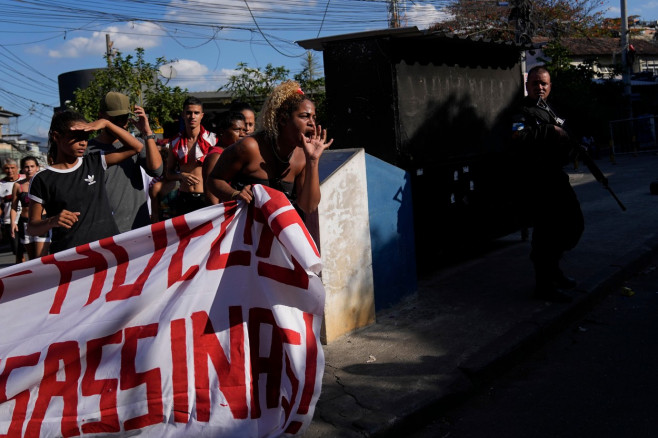 Cel puţin 18 oameni au murit într-o operaţiune a poliţiei braziliene într-o favela din Rio de Janeiro