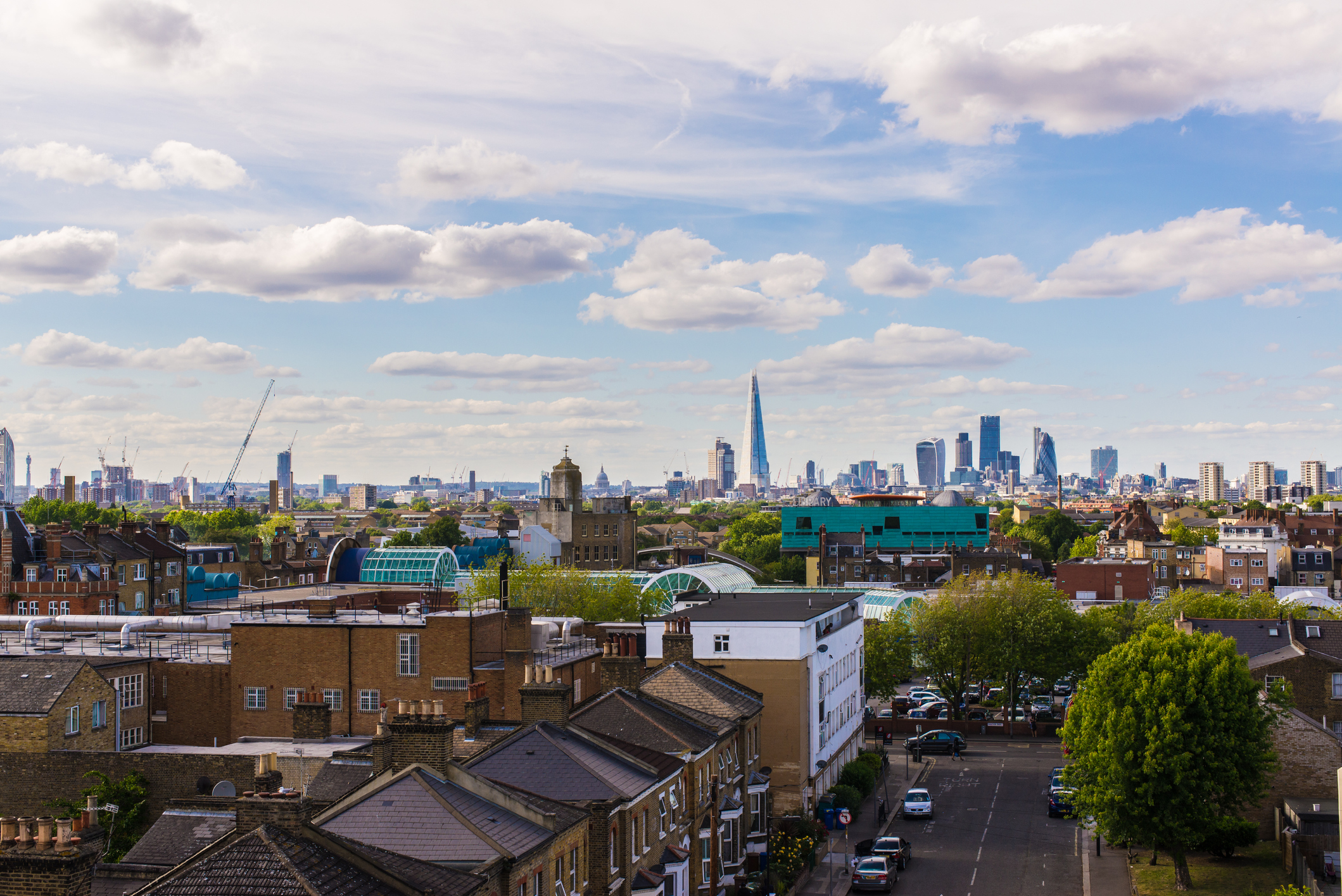 O femeie a zăcut moartă în apartamentul ei din Londra timp de 2 ani și jumătate