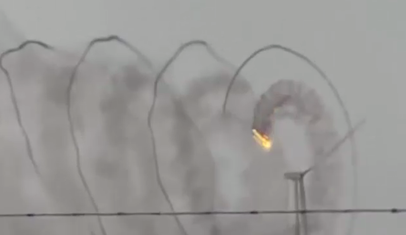 VIDEO. Imagini spectaculoase în Texas, după ce o eoliană a fost lovită de trăsnet și a luat foc