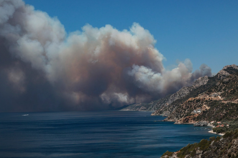 incendii lesbos profimedia-0709309621