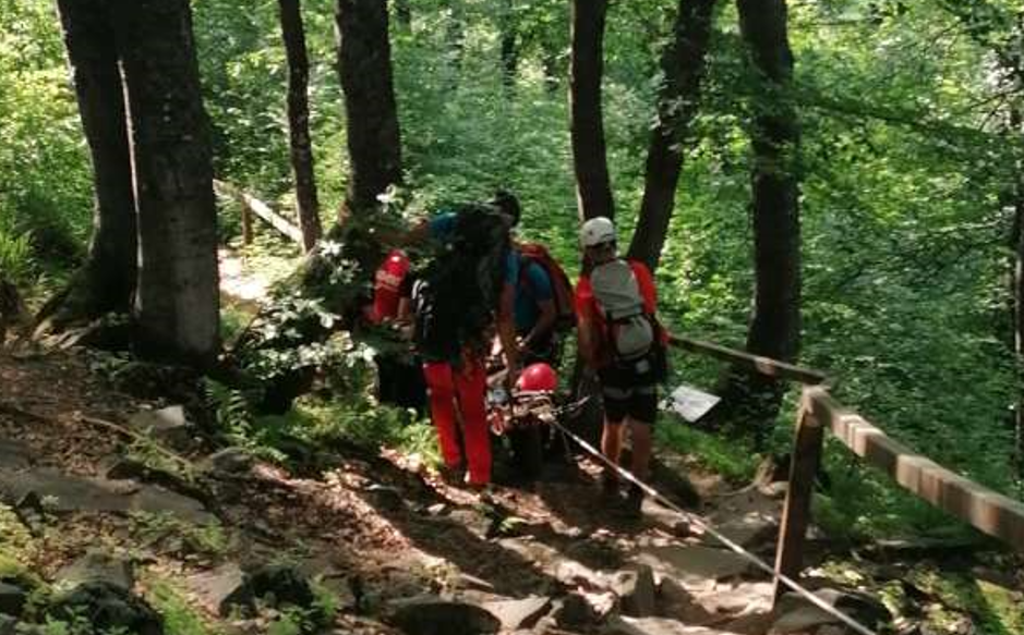 O tânără din Belgia a fost recuperată din Munţii Gutâi de salvamontişti