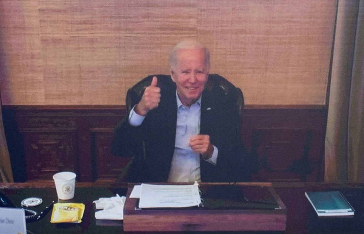 Medic: Președintele Biden are dureri de gât şi de corp, dar simptomele COVID se ameliorează