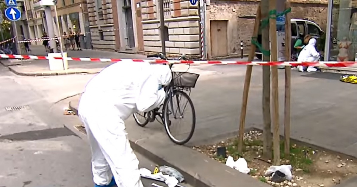 Scene scioccanti in Italia: un venditore ambulante è stato picchiato a morte in pieno giorno, senza che nessuno intervenisse