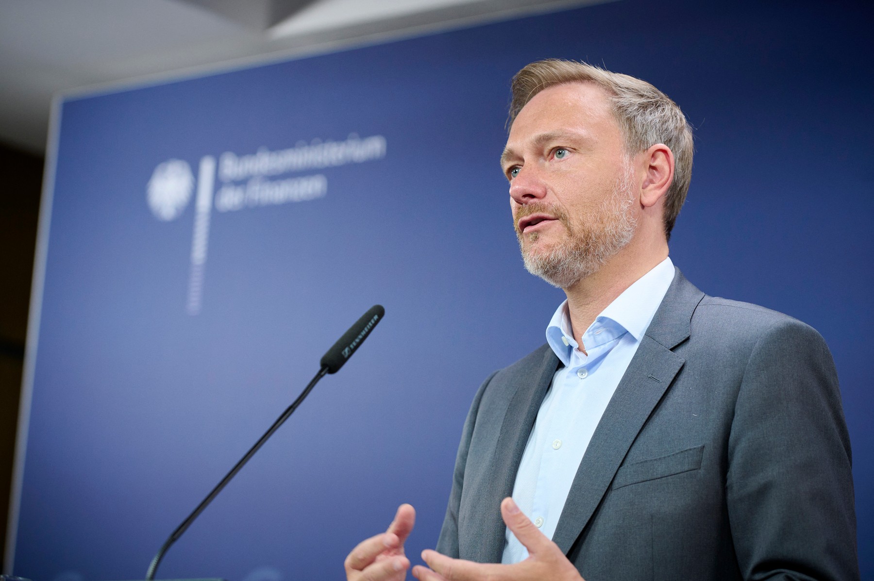 Ministrul german de finanţe cere oprirea producției de energie cu gaze naturale