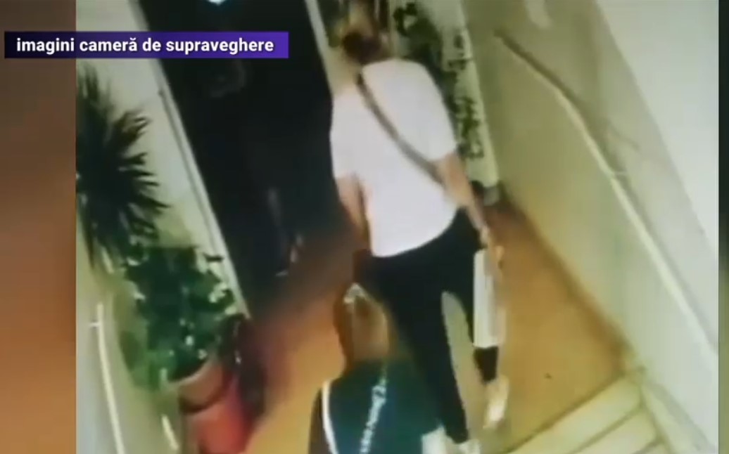 VIDEO. Femeie jefuită de 25.000 de lei în lift, în București. Polițiștii au reținut o suspectă