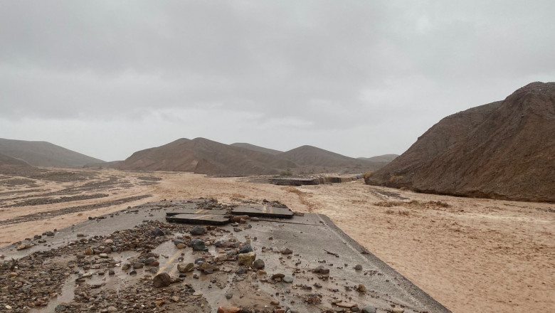 aluviuni pe un drum din valea mortii