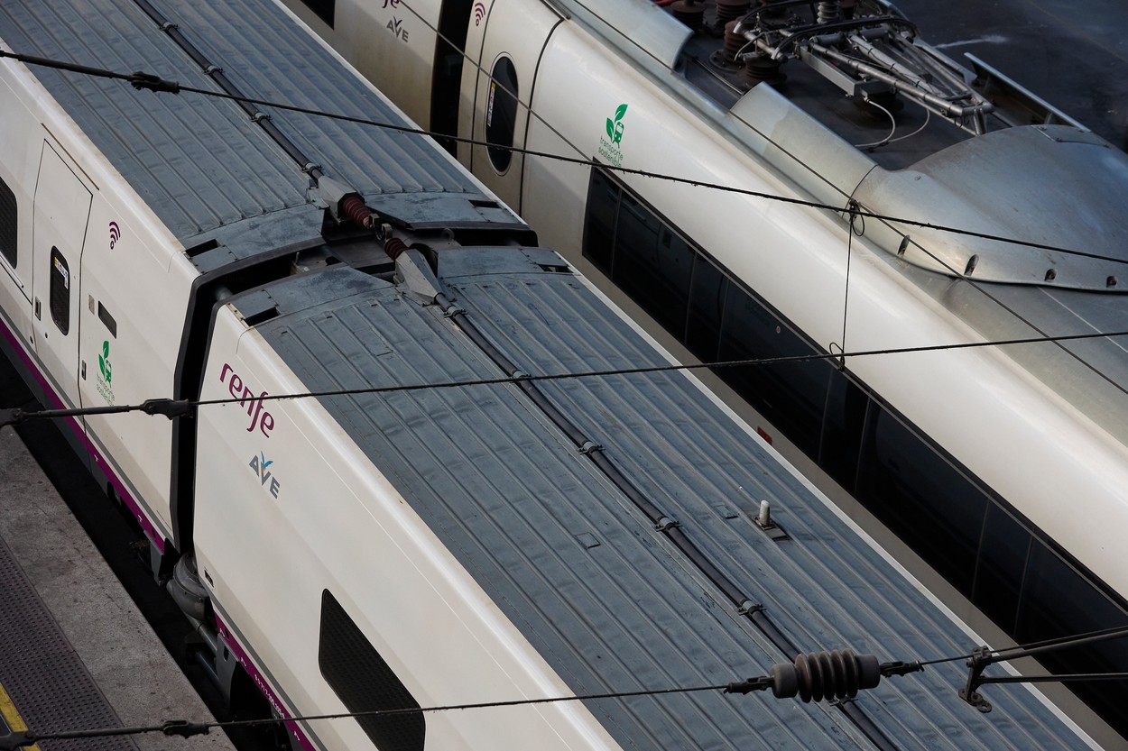 Trenurile de mare viteză din Spania nu mai circulă pentru că au fost furate cablurile de alimentare