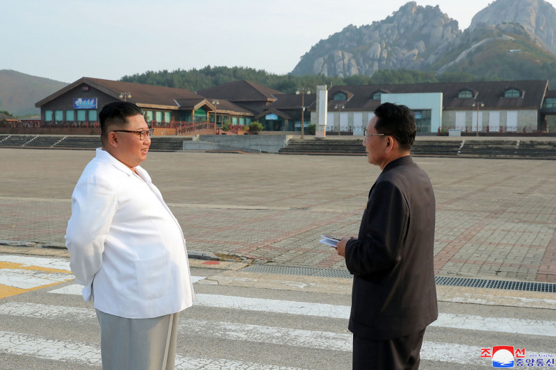 North Korea Koreas Diamond Mountain