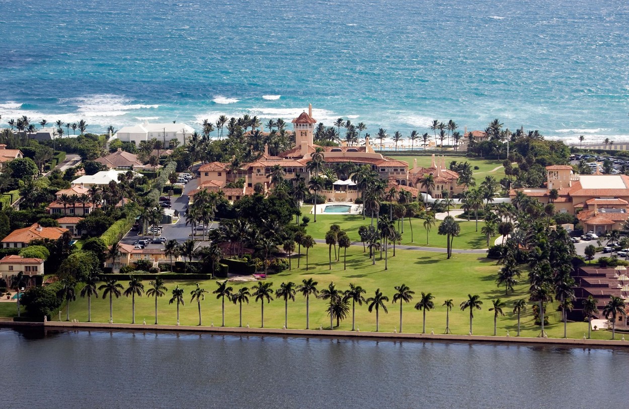 Mar-a-Lago și proprietarul său, un coșmar pentru securitatea națională a SUA. Donald Trump avea obiceiul de a sfida normele