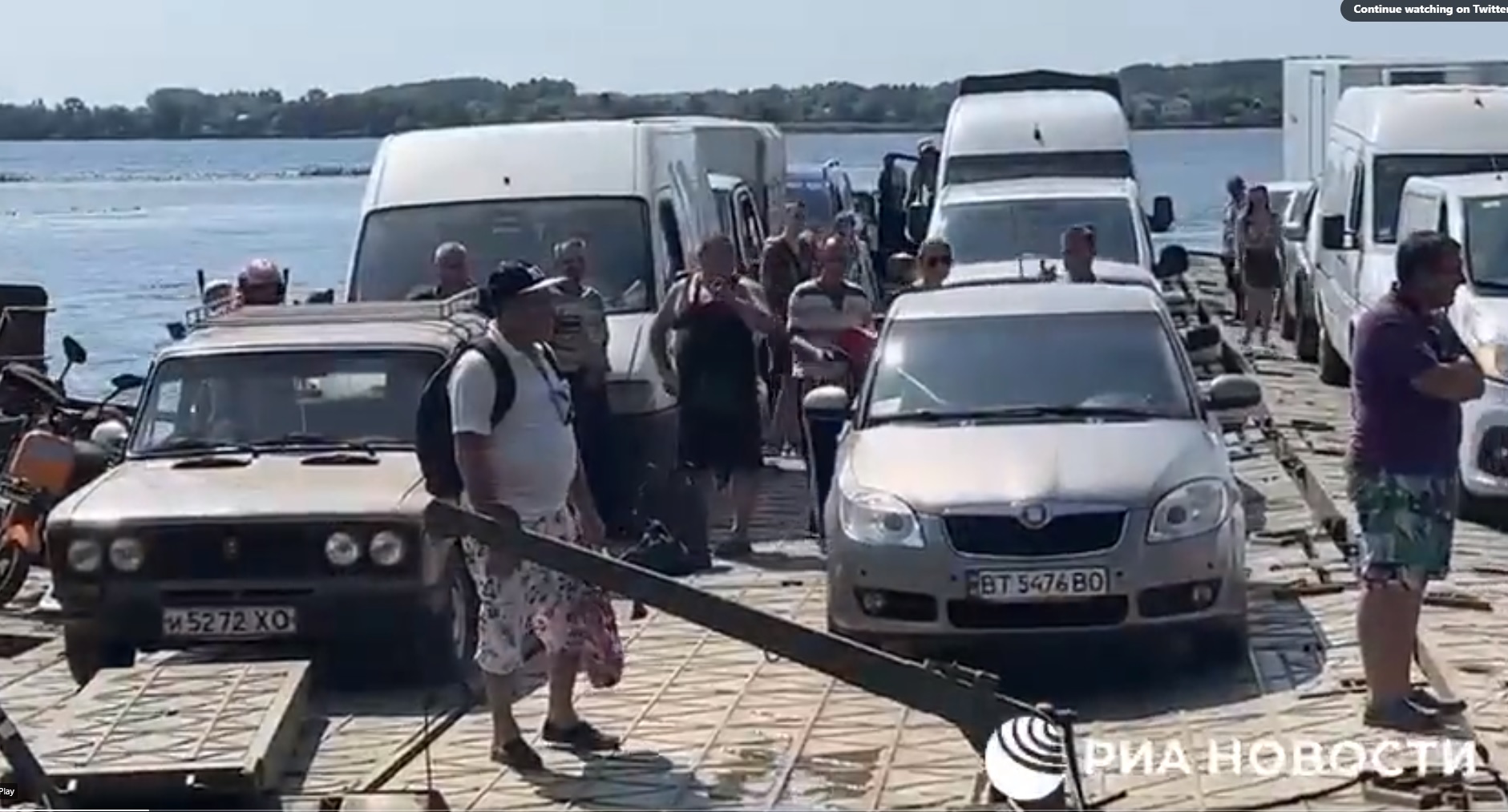 Cum trec rușii râul Nipru după ce ucrainenii au distrus podul din Herson