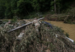 KY: Scenes of destruction after deadly rains flooded the region in Fisty