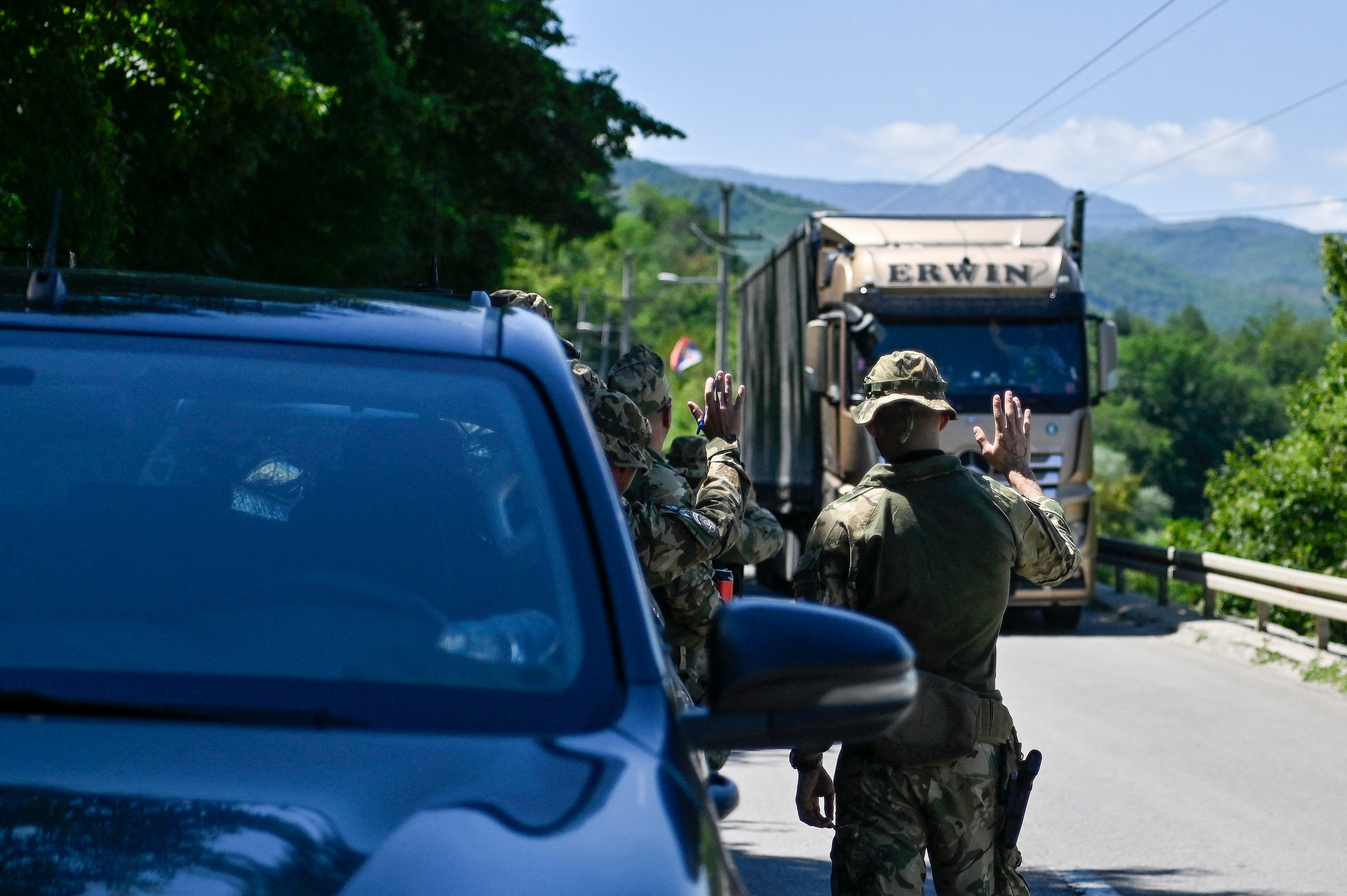 Sârbii din Kosovo au înlăturat baricadele de la frontieră