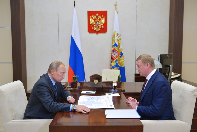 Il presidente russo Putin incontra lo chef Rusnano Chubais