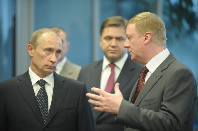 PM Putin visits office of Russia's Unified Energy System operator