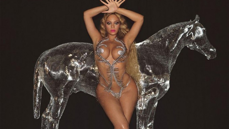 Beyonce pozeaza pentru noul album Renaissance