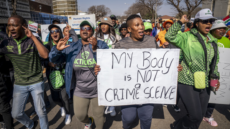 protest contra agresiunilor sexuale in africa de sud