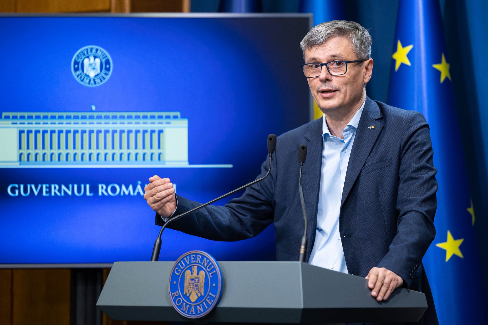 Virgil Popescu, despre reducerea consumului în instituții publice: „Putem stinge mai multe becuri, dar cred că nu ne-am mai vedea”