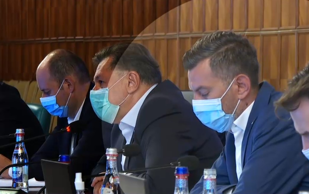 Unui secretar de stat i s-a făcut rău la Guvern, fiind testat pozitiv pentru COVID. Ministrul Sănătății i-a acordat primul ajutor