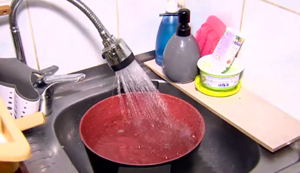 130 de mii de ploieșteni au rămas fără apă caldă. Autoritățile aruncă vina dintr-o parte în alta