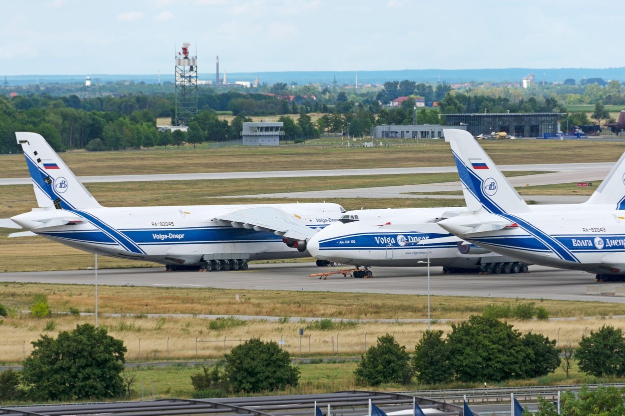 10 avioane ale unor ruşi sunt blocate de 6 luni în Germania. Nu pot fi nici folosite, nici mutate