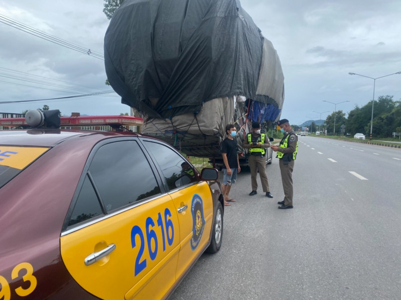 Wide load! Super-stacked pickup truck pulled over by police in Thailand