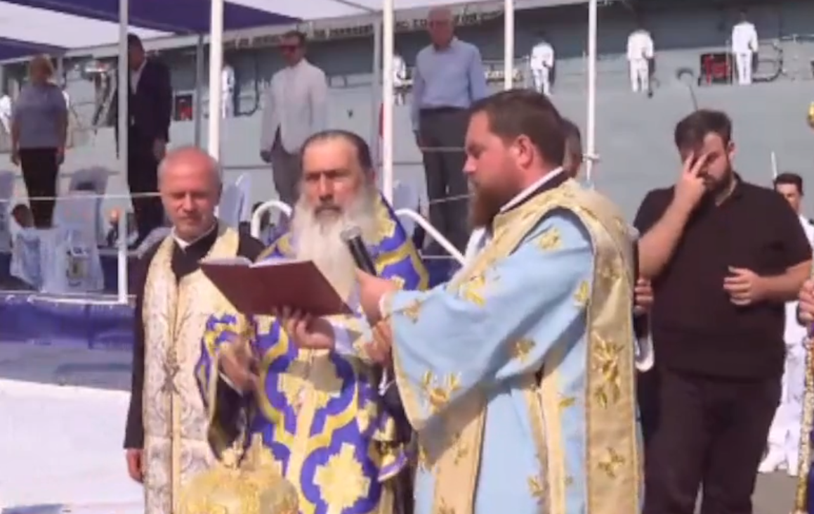 Statul Major al Forțelor Navale îi prezintă arhiepiscopului Teodosie scuze pentru că a fost lăsat fără microfon