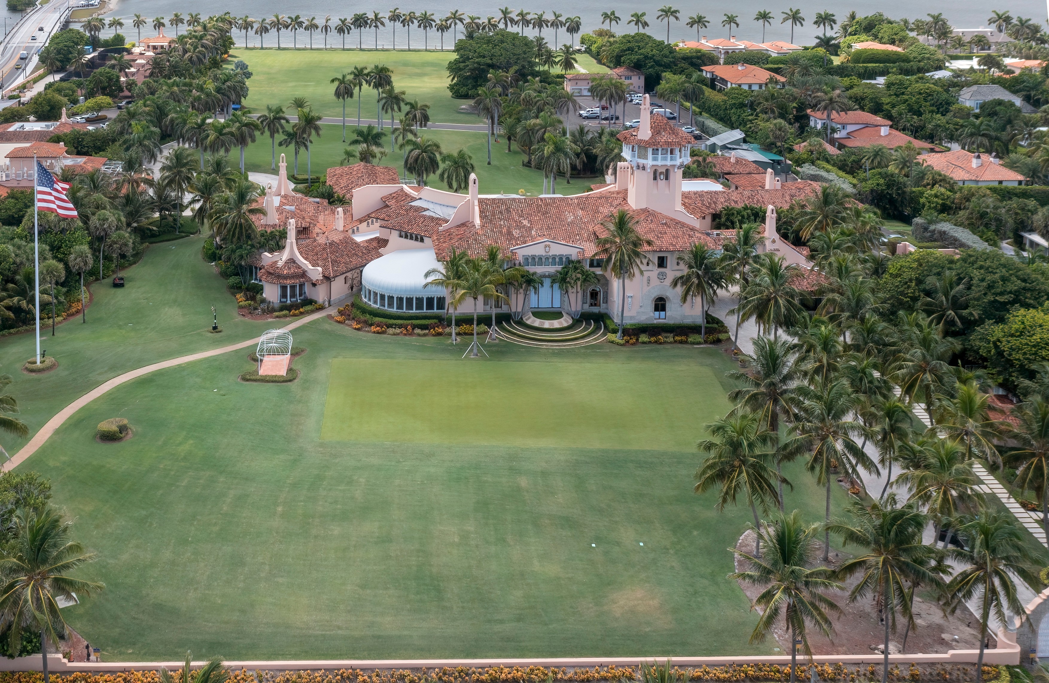 Departamentul Justiţiei din SUA se opune publicării motivelor percheziţiei de la Mar-a-Lago, reședința lui Donald Trump