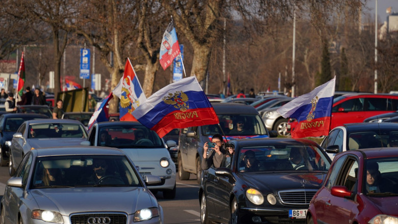masini cu steaguri ale rusiei