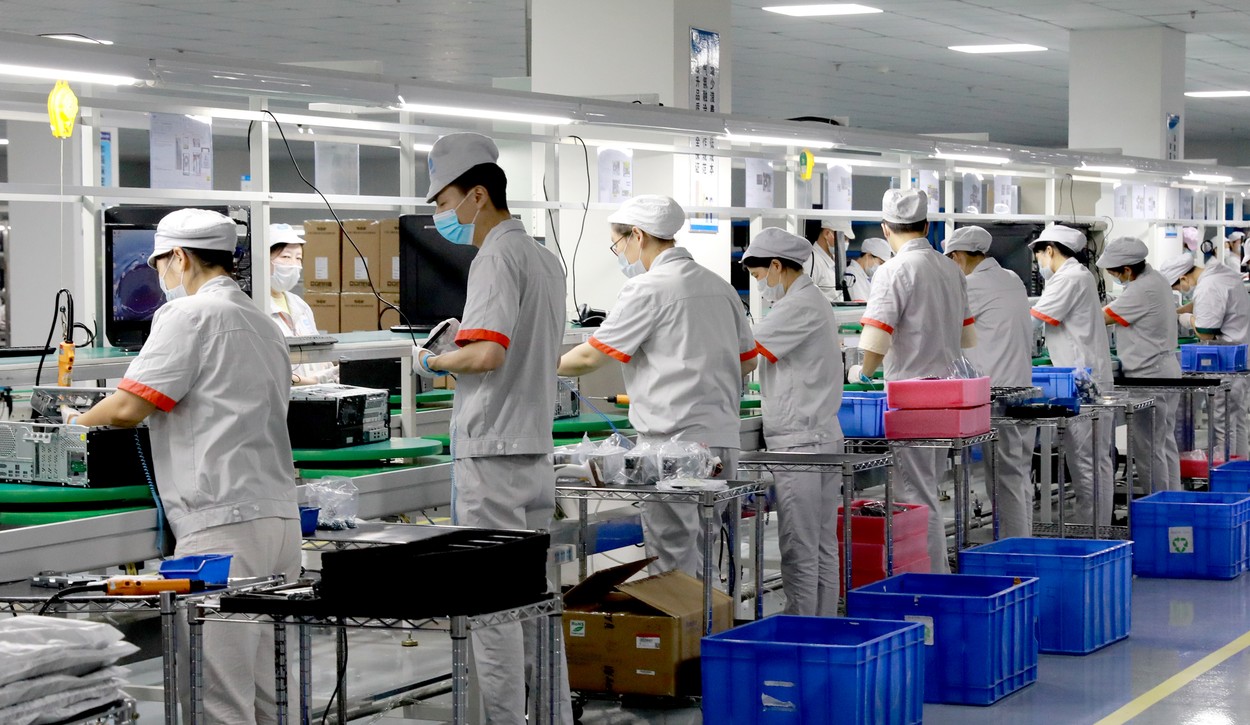 China raționalizează energia din cauza unui nou val de căldură extremă. Decizia afectează producția de litiu