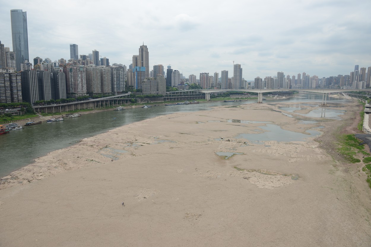 China modifică vremea prin însămânțarea norilor pentru a salva râul Yangtze de la secare