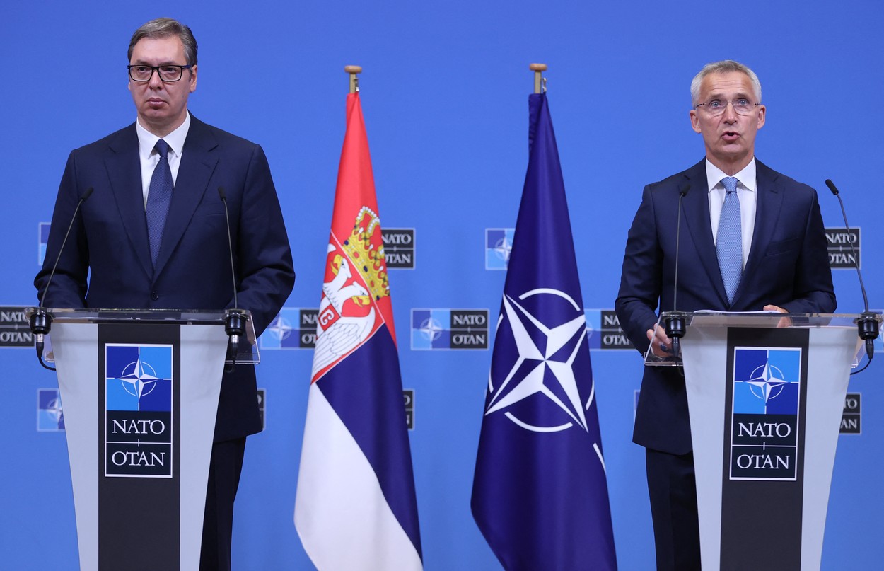 NATO anunță că va aduce noi trupe în Kosovo dacă tensiunile cu Serbia se agravează
