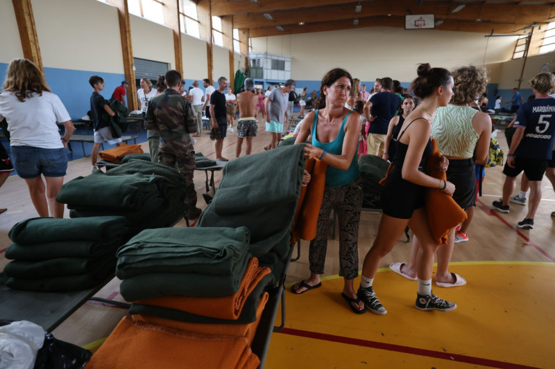 Following the storm that hit Corsica this Thursday, August 18 in the morning, at least 6 people died. Vacationers occupying campsites on the island have been hit hard. In Calvi, hundreds of people were evacuated to spend the night in the city's sports com