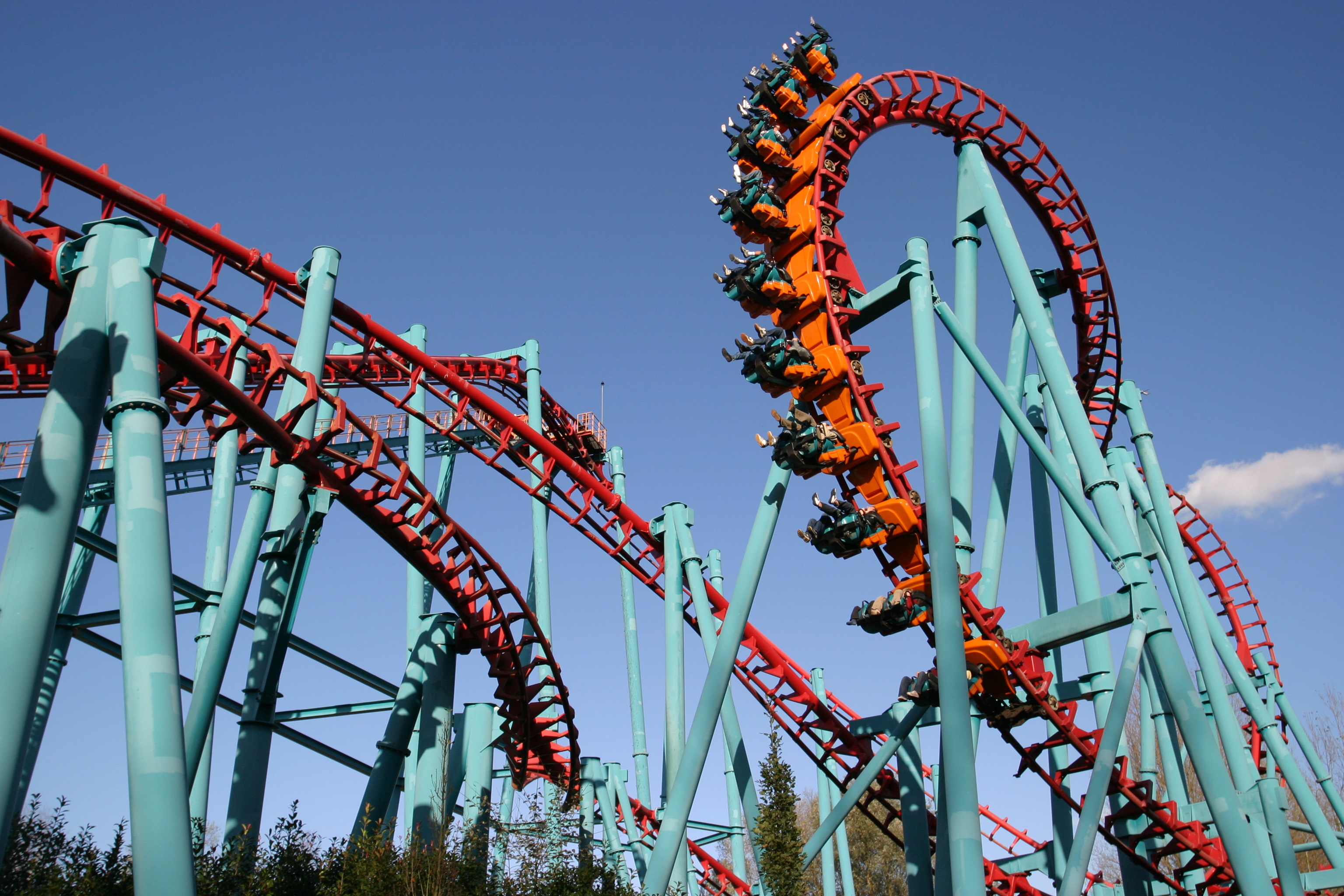 O femeie a căzut din rollercoaster și a murit, într-un parc de distracții din Germania