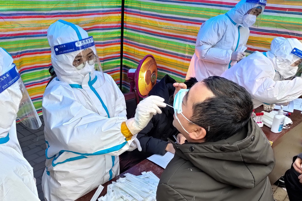 Zeci de persoane s-au infectat cu un nou virus apărut în China și transmis de la animale. Virusul poate afecta ficatul și rinichii