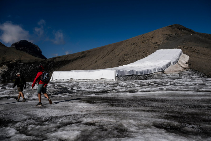 APTOPIX Switzerland Glaciers Climate