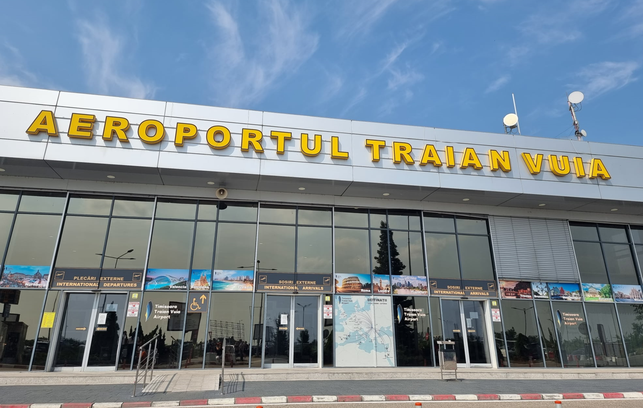 Un fost director general al Aeroportului Internaţional Timişoara a fost trimis în judecată. Și-ar fi reînnoit ilegal mandatul