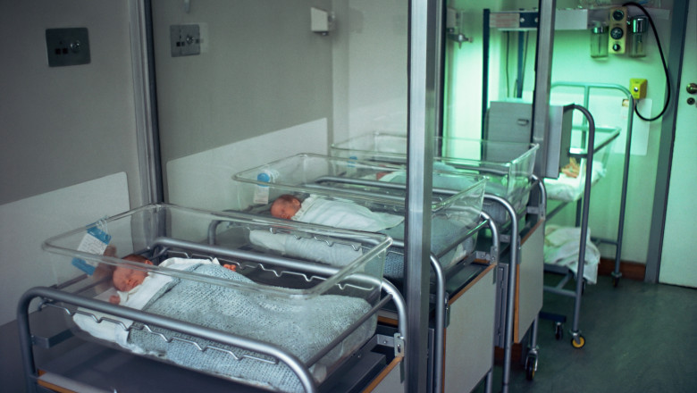 Româncele au devenit cele mai numeroase mame cu origini străine care au născut în 2021, în Anglia și Țara Galilor