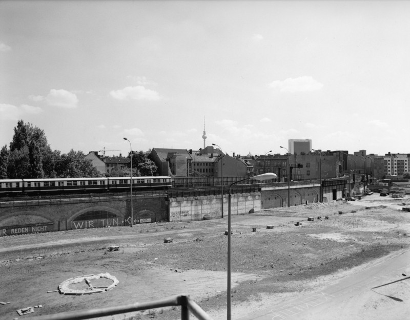 Berlin, Kapelle-Ufer / Foto