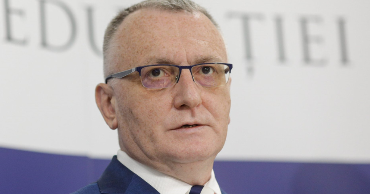 Sorin Cîmpeanu: Pentru orice cadru didactic, salariul trebuie să fie cel puţin egal cu salariul mediu