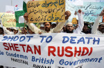 salman rushdie demonstratii pakistan 2007 profimedia-0021651277