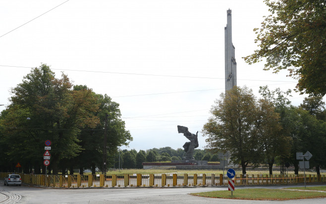 demolare monumentul sovietic riga letonia profimedia-0716149094
