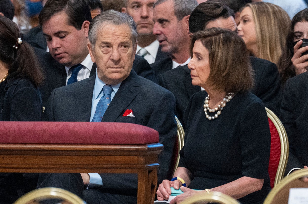 Soțul lui Nancy Pelosi a fost condamnat la 5 zile de închisoare pentru accidentul pe care l-a provocat după ce s-a urcat băut la volan