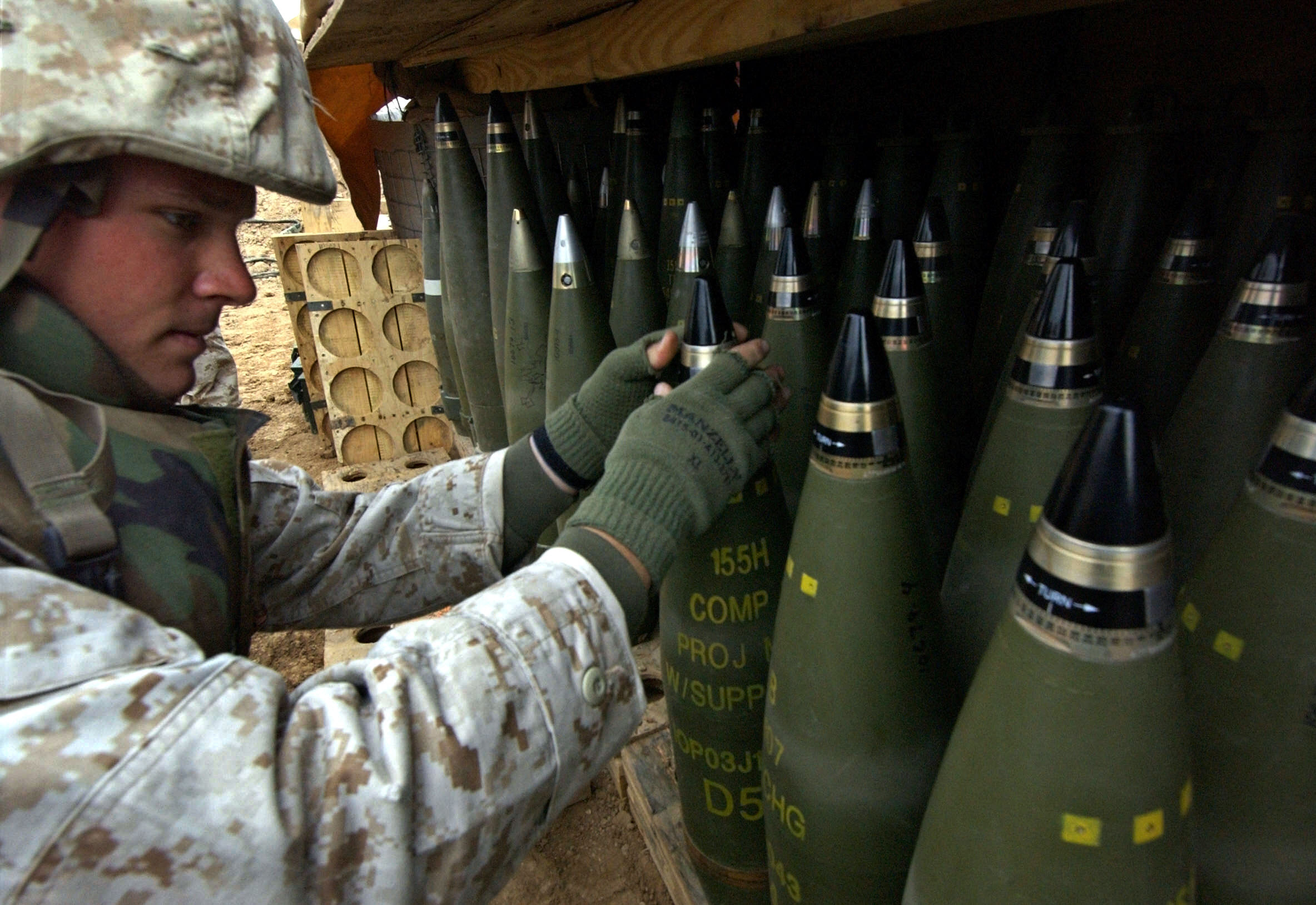 SUA oferă Ucrainei sisteme antiaeriene moderne, arme antidronă și sute de mii de obuze, în noul ajutor militar de 3 miliarde de dolari