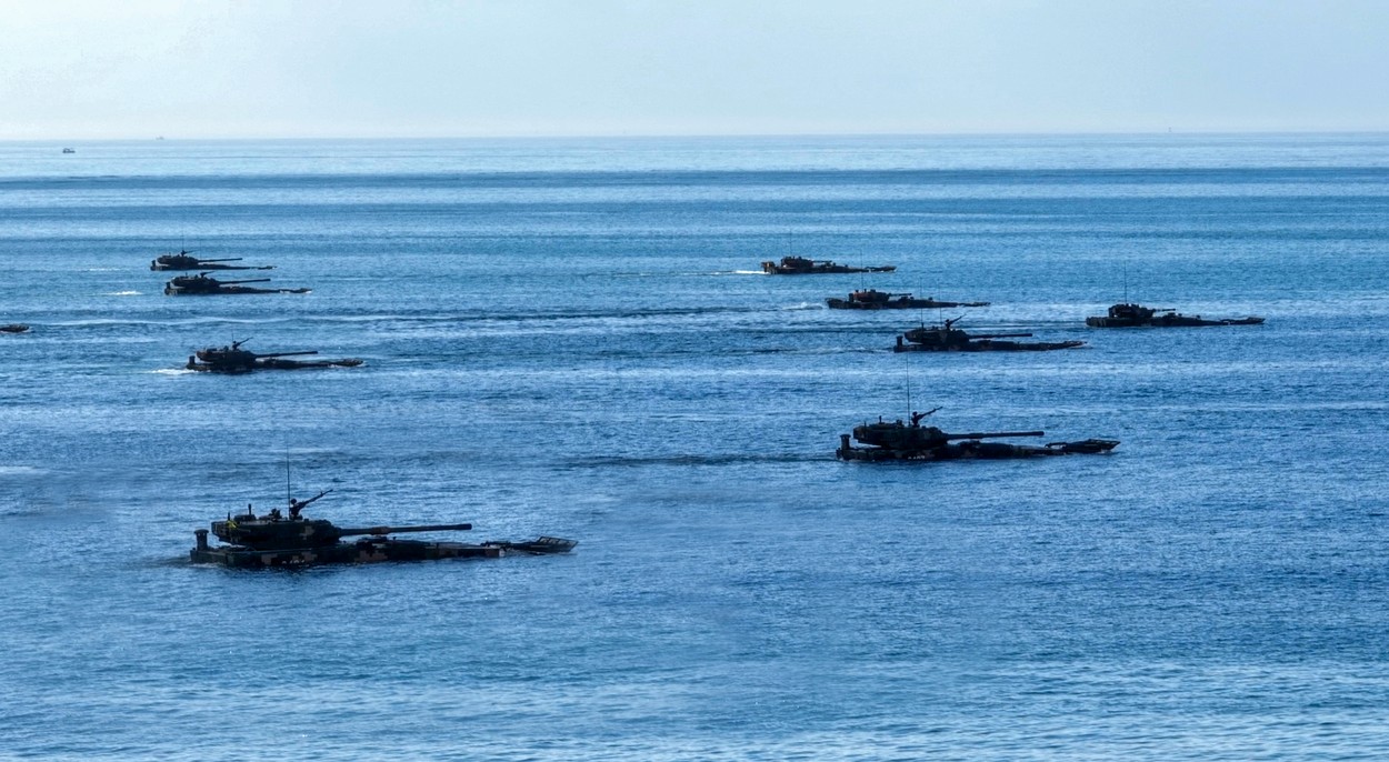 43 de avioane chineze şi 8 nave de război au fost detectate în jurul Taiwanului în doar 24 de ore