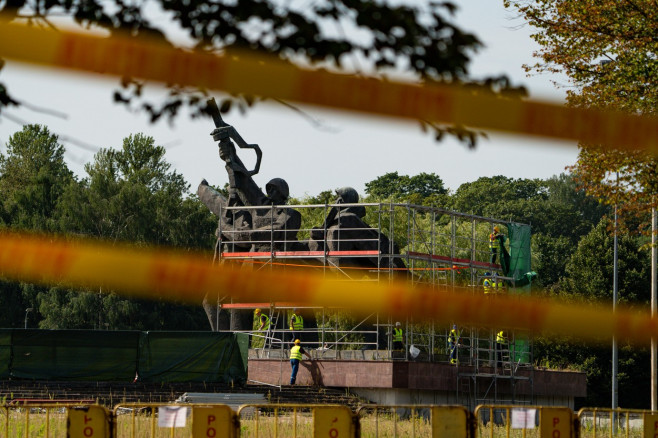 Latvia WWII Soviet Monument Demolition