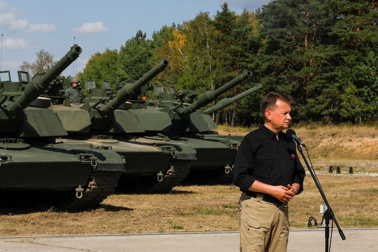 Polonia cumpără aproape 400 de tancuri şi obuziere din Coreea de Sud