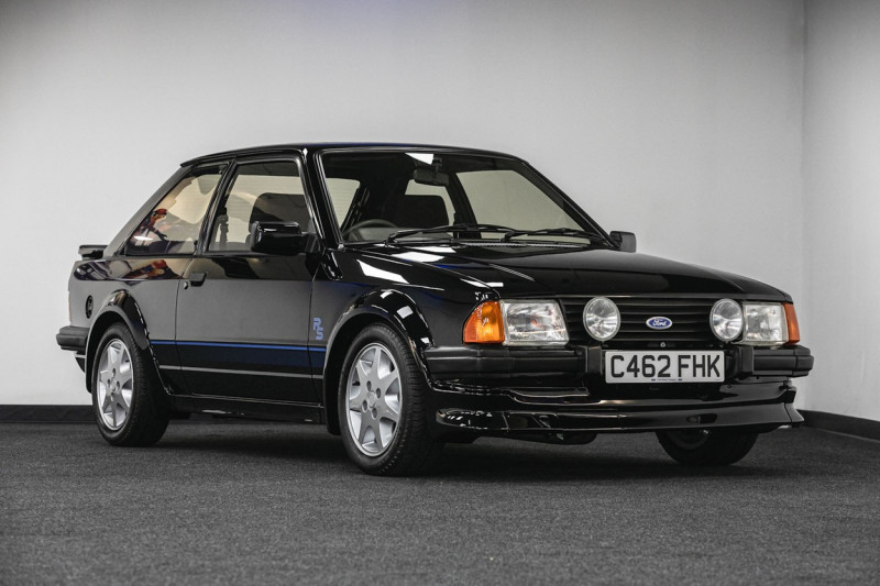 Princess Dianas much-loved Ford Escort RS sells for £650,000 (GBP) at auction