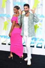 Kamie Crawford și Nev Schulman, MTV Video Music Awards