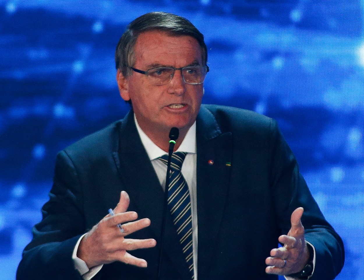 Scandal și schimburi de insulte la prima dezbatere Bolsonaro-Lula. Actualul președinte brazilian recuperează ușor în sondaje