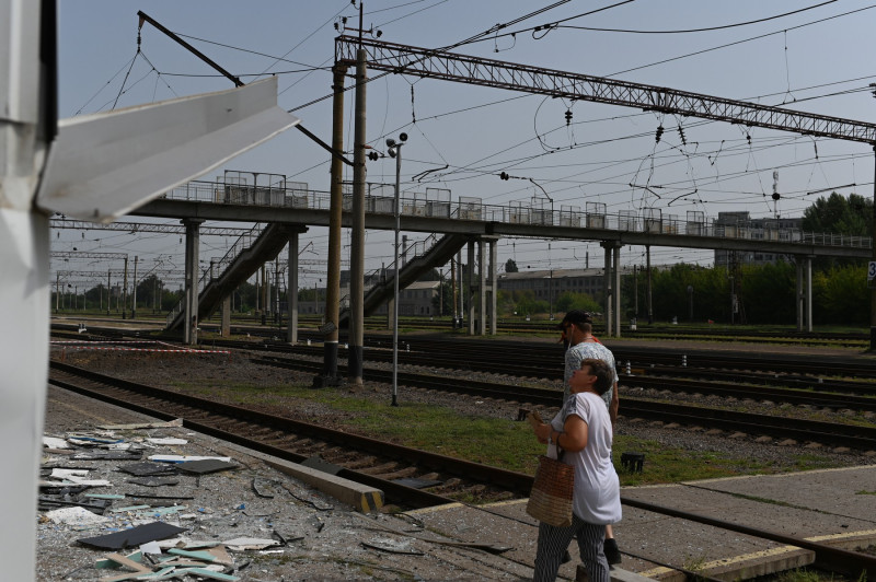 Ukraine: Ukrainian railroad workers and civil engineers assess damages after the Kramatorsk Railway Station was hit by indirect fire munitions